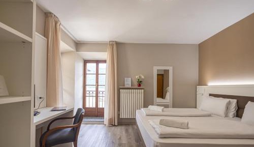 Superior Double or Twin Room with Lake View