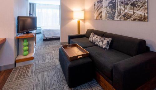 King Studio with Sofa Bed