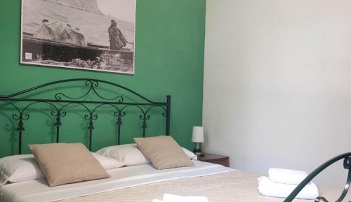 Apartment with Garden View