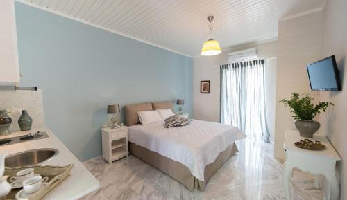 Studio with Mountain View