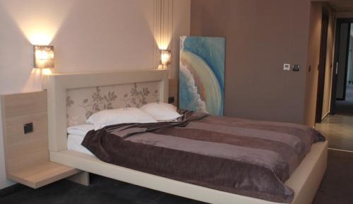 Deluxe Single Room - Free Pool & Gym