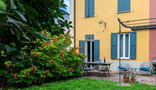 Three-Bedroom House with Garden