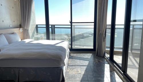 Queen Room with Sea View