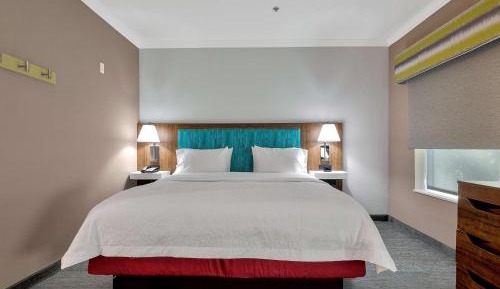 King Room with King Bed - Non-Smoking