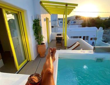 One-Bedroom House with Refreshing Whirlpool