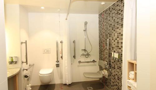 Twin Room - Mobility Access