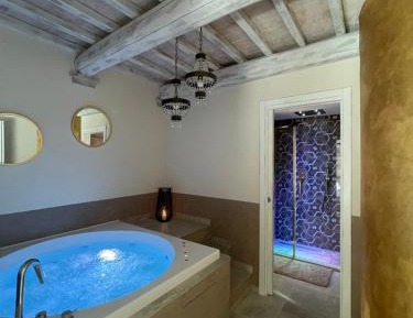 Deluxe Double Room with Bath