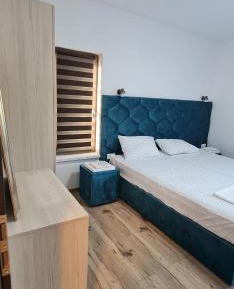 Family Room with Mountain View