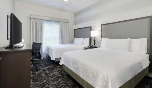 One-Bedroom Queen Suite with Two Queen Beds - Non-Smoking