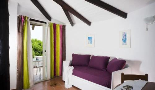 Apartment with Garden View