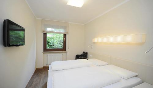 Two-Bedroom Apartment with Private Terrace - Annex