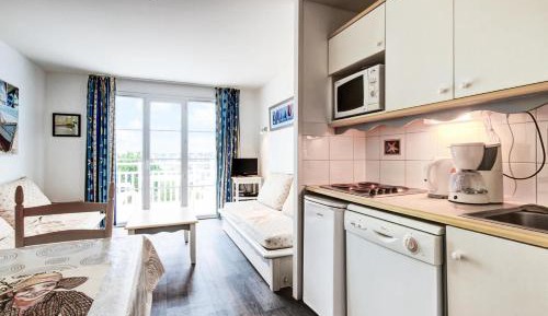 Select One-Bedroom Apartment (6 People)