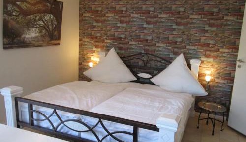 One-Bedroom Apartment with Garden View