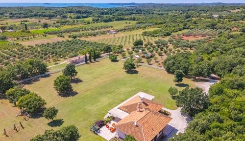Two-Bedroom Villa with Annex Cottage