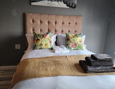 Deluxe Double Room with Shower