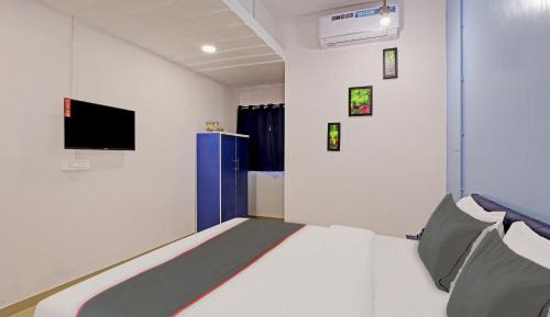 Deluxe Double Room (2 Adults + 1 Child)