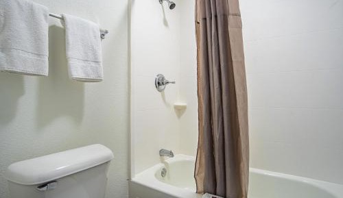 King Room - Non-Smoking