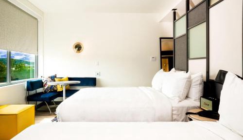 Loft with Two Queen Beds - Hearing Accessible