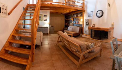 Villa with Garden View