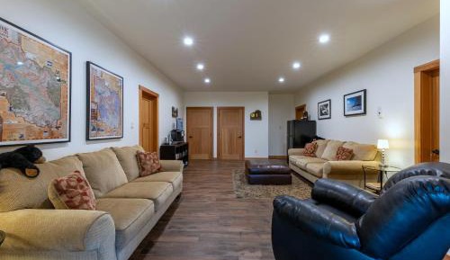 Queen Room #2 (2 Adults)