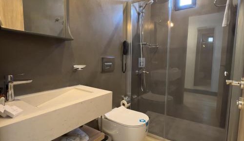 Deluxe Double Room with Balcony and Sea View