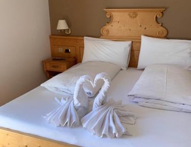Single Room with Mountain View