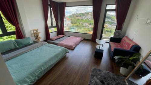Quadruple Room with Mountain View