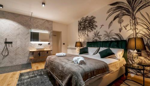 Large Double Room