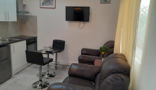 Apartment with Garden View