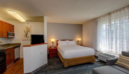 Queen Studio with Sofa Bed