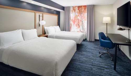 Queen Suite with Sofa Bed