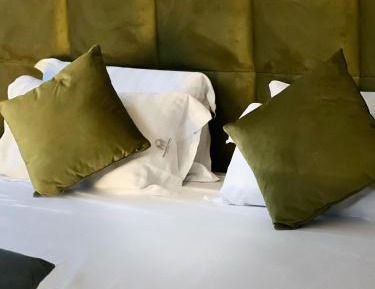 Deluxe Suite with Spa Bath