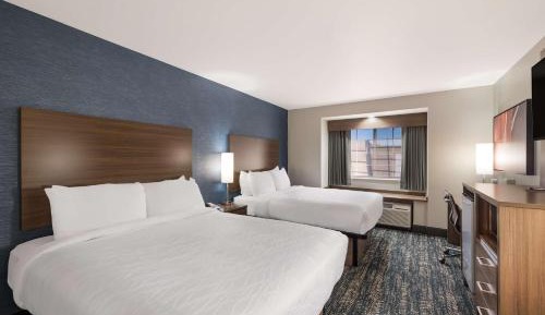 Queen Room with Two Queen Beds and Walk-In Shower - Non-Smoking