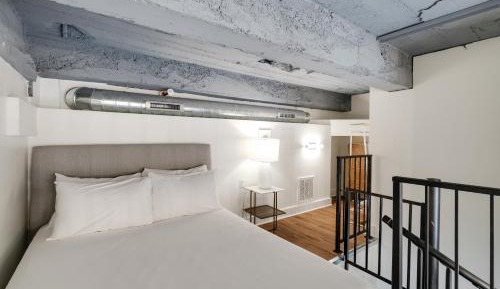 Studio - Split Level