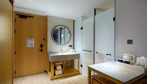 King Guest Room