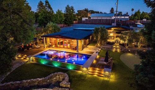 Four-Bedroom Vacation Home