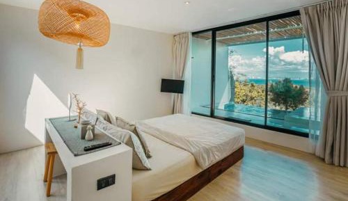 Queen Room with Sea View