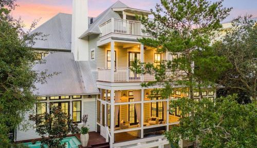 Six-Bedroom Holiday Home