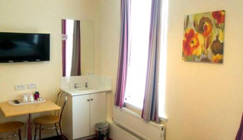Standard Single Room with Shared Bathroom