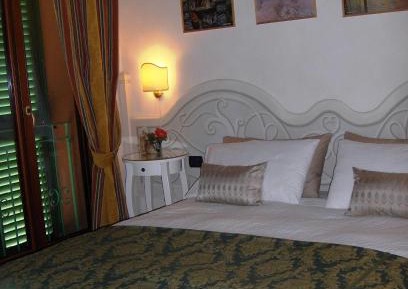 Double Room with View