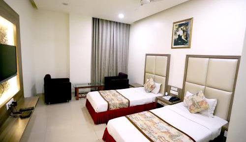 Deluxe Queen Room