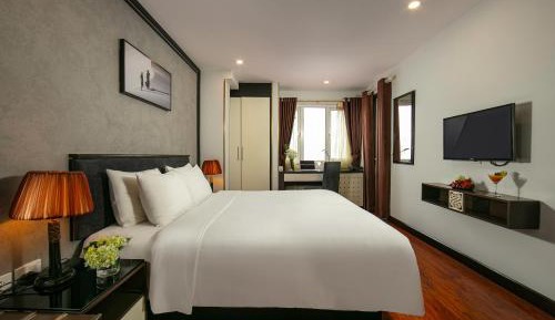 Deluxe Double or Twin Room with City View