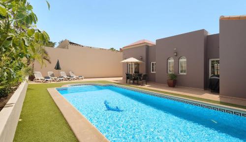 Villa with Garden View