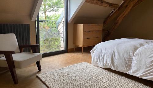 Deluxe Room (2 Adults + 1 Child)