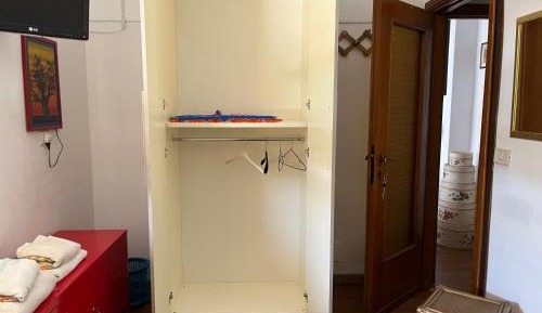 Standard Single Room with Shared Bathroom