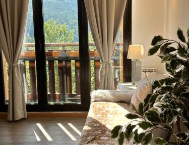 Queen Suite with Spa Bath