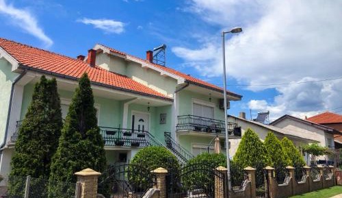 Apartment with Garden View
