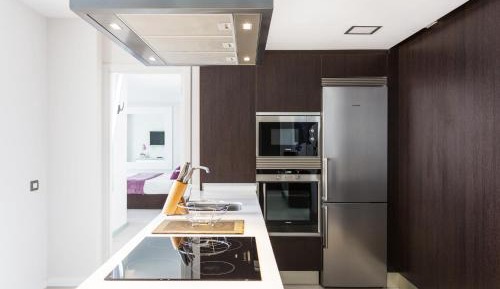 Luxury Three-Bedroom Apartment with Whirlpool (6 Adults) and Sea View 