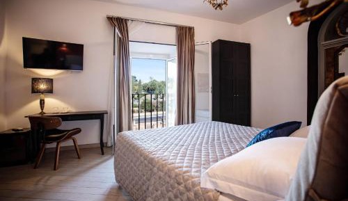 Large Double Room