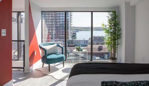 Deluxe Suite with Sea View